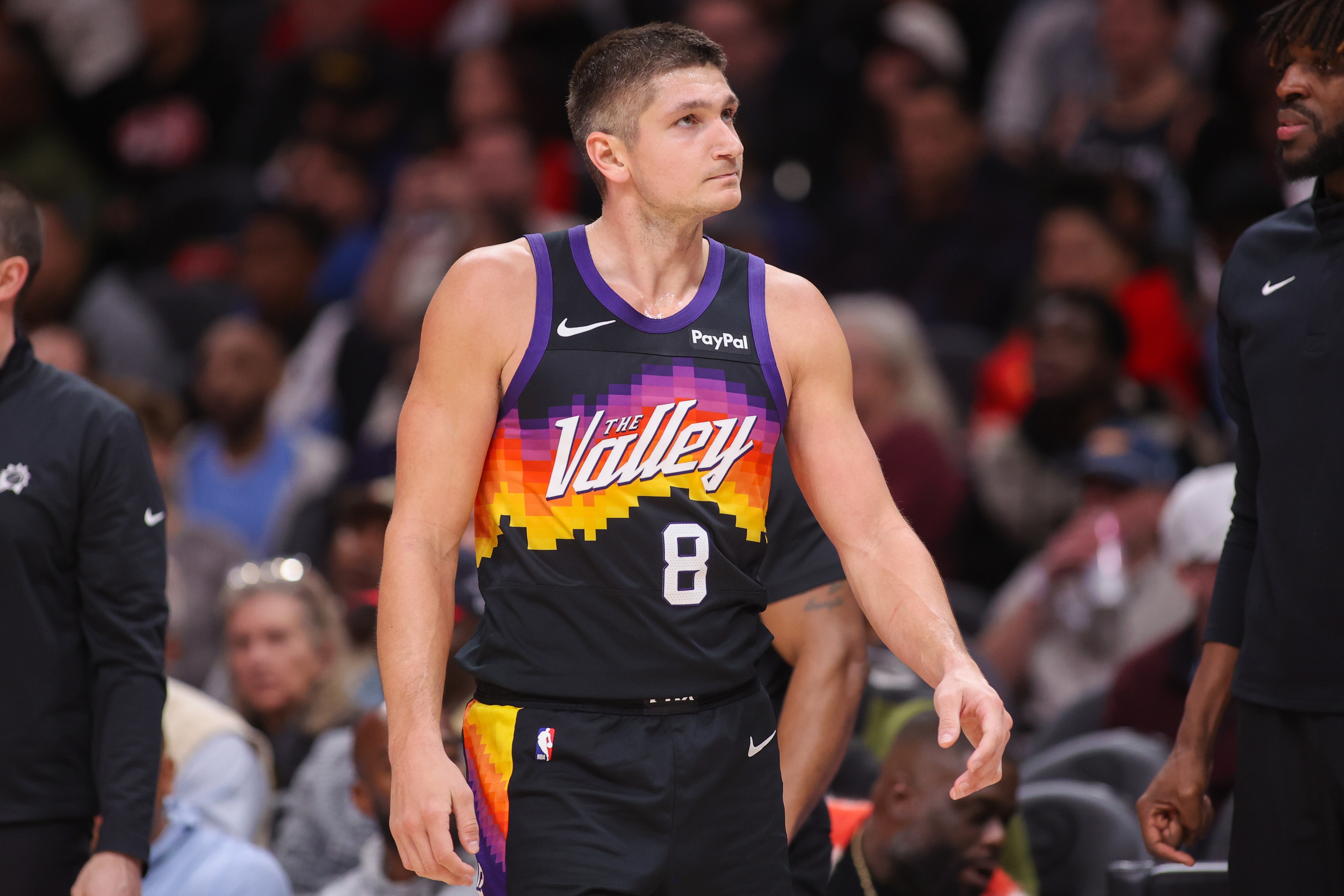 格雷森·阿伦：半场进攻必须始终保持节奏 不能让对手轻易换防